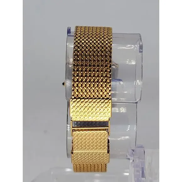 Pre-Owned Women's Seiko Gold-Tone Watch with Black Dial and Mesh Band - Picture 8 of 9